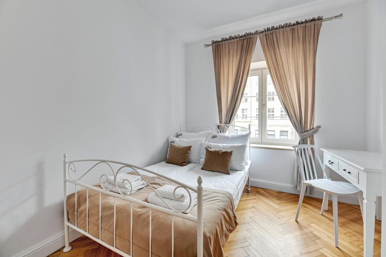 Dlugi Targ Street, Main Old Town & Riverside By Downtown Apartments Gdansk Bagian luar foto
